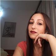 Ragazza con Maturità scientifica, ottima conoscenza della lingua inglese!